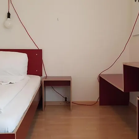 Motel Easy-living Budget Lindenstrasse 48 *