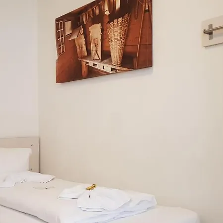 Easy-living Budget Lindenstrasse 48 *